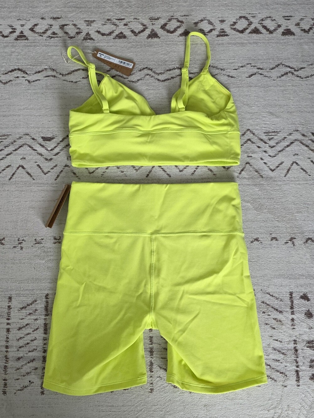 Skims New Fits Everbody Daffodil Activewear Bralette & High Waist Shorts Set - Picture 2 of 5